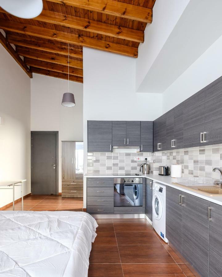 Апартаменти The Loft Studio Ларнака Екстер'єр фото